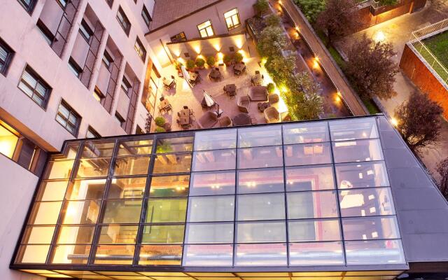 Radisson Blu Hotel Milan вид на фасад