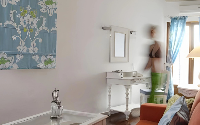 Arte & Mare Elia Luxury Suites & Idolio Vllas