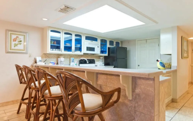 Saida IV Condominium 702