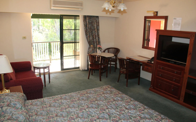 The Lawson Riverside Suites