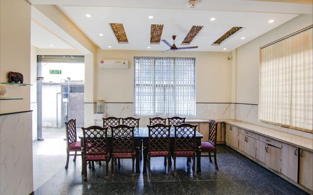 Fabhotel Airport Avalon