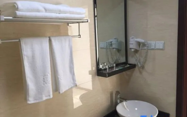 Ruiji Business Hotel