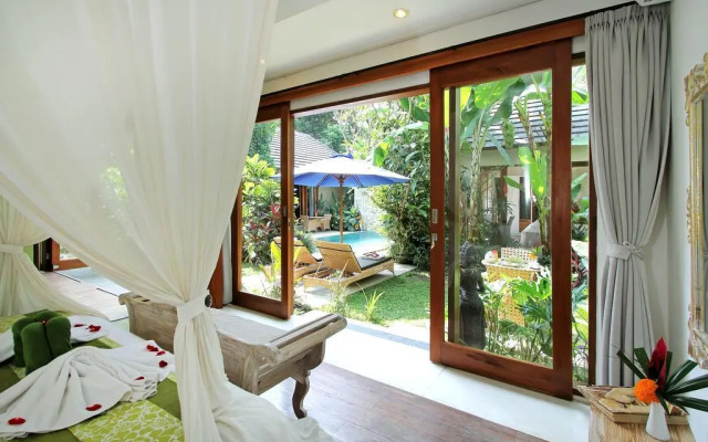 Tri Sandhya Villa