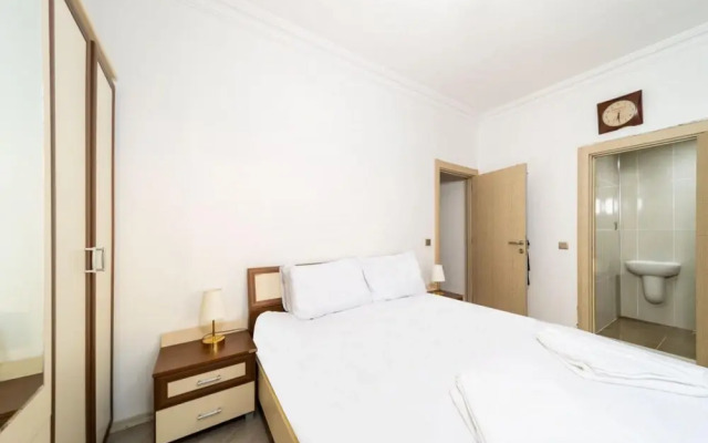 Apartment with Panoramic City View in Kepez