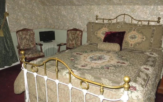 Edith Palmer's Country Inn
