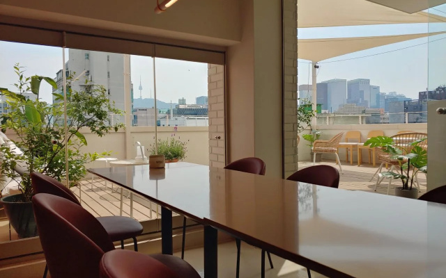 Tong Tong Petit Hotel