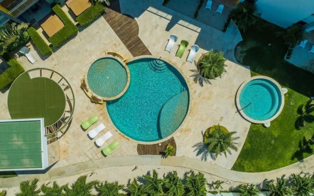 Ground Level Condo 2BR 2BA w Pool Access Gym