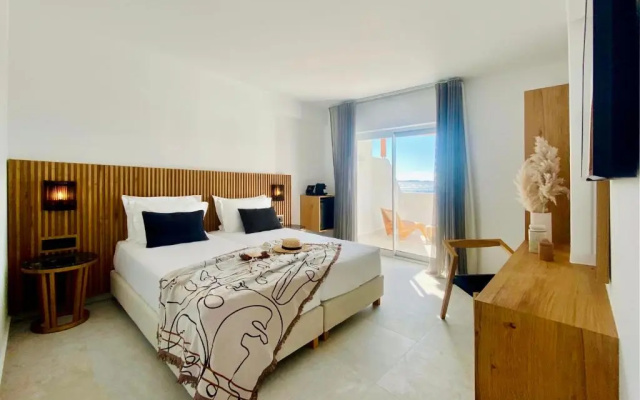 Calistus Mykonos