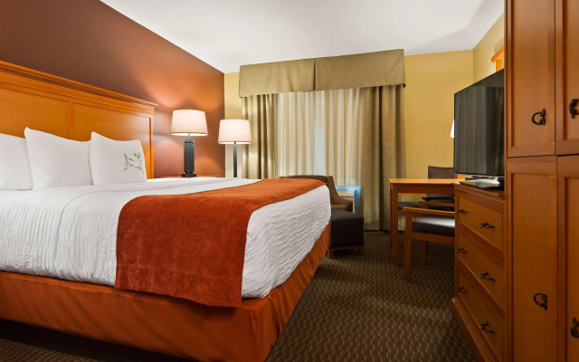 Best Western Plus Deer Park Hotel & Suites