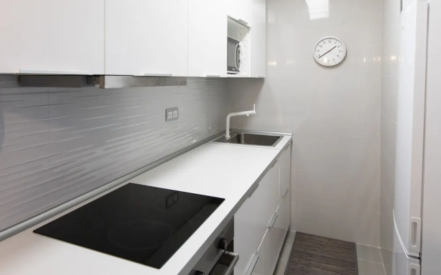 Downtown Square Apartament, Prime Location with Parking
