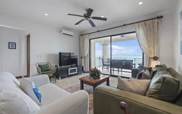 Stunning Condo with Panoramic Beach, Ocean, and Mountain Views in Playa Flamingo
