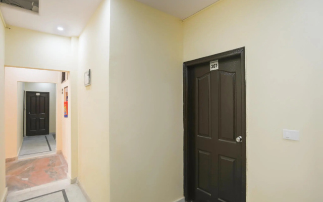 OYO 63279 Golden Suites