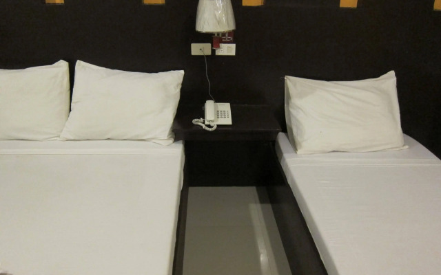 Dolyn Suites