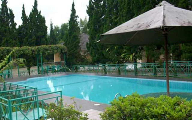 Lembah Sarimas Hotel