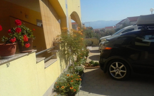 Apartment Franjo - barbecue: A3 Vir, Zadar riviera