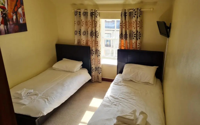 Queens Hotel