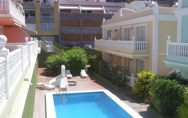 Roque-Monica Apartamentos