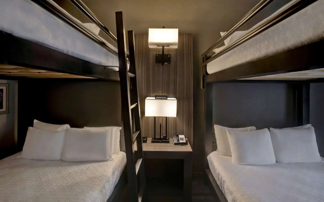 Hampton Inn & Suites by Hilton San Antonio Riverwalk