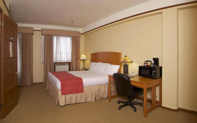 Historic Plains Hotel