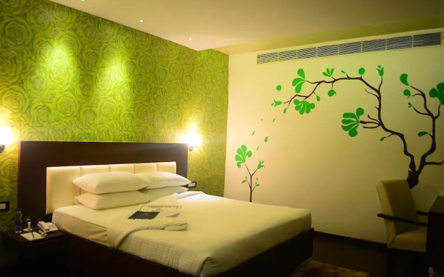 Hotel Hemaadri Grand