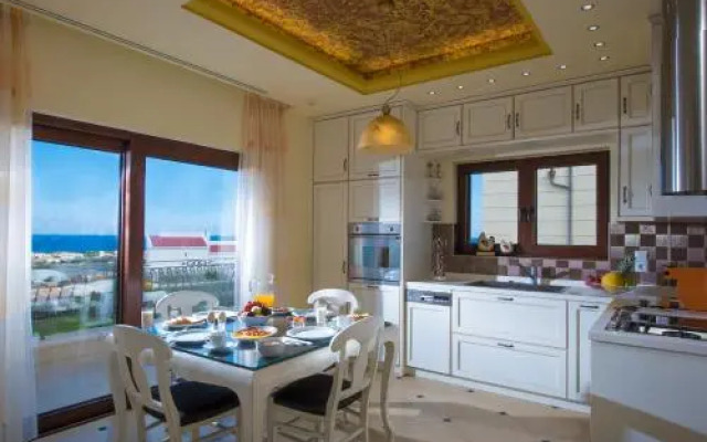 Sunshine Villa with Private Pool