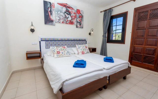 Altamar  52 with balcony&pool By CanariasGetaway