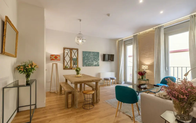 Sevilla Alquila Suites Jardines de Murillo con piscina climatizada
