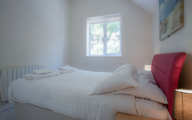 Campbell - 2 Bedroom Apartment - Pendine