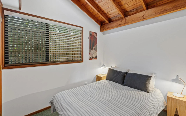 Perfectly Piha - Piha Holiday Home