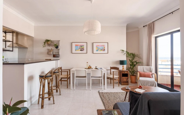 Altido Superb Flat W/Ocean View