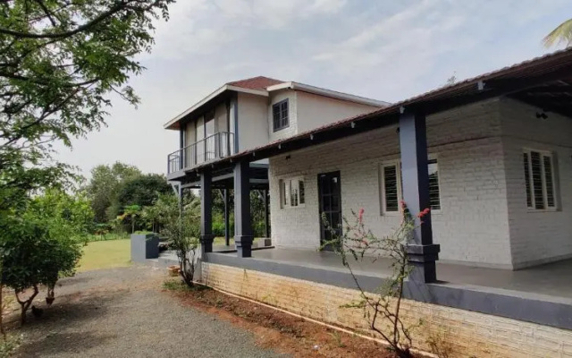 Shakuntala Farms - Rustic Farmstay with Modern Comforts