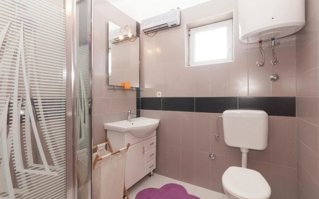Beautiful Apartment in Pag With 1 Bedrooms