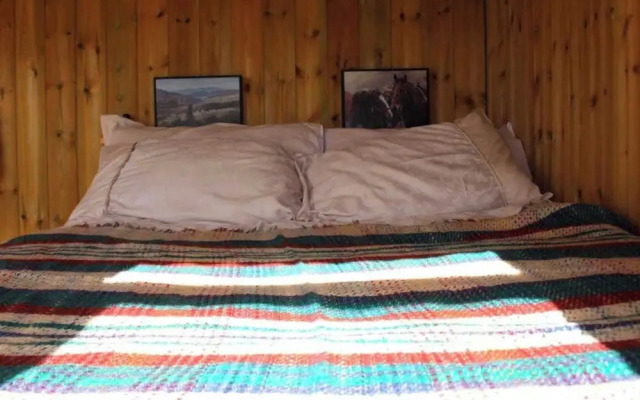 The Shearer's Hut, Sleeps 2, Wood Burner, Fire Pit