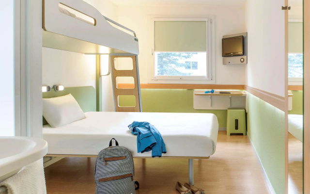 ibis budget Courbevoie Paris la Defense 1