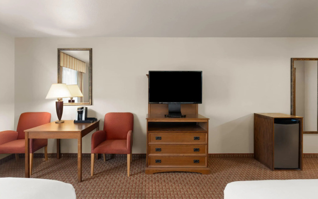 Baymont Inn and Suites by Wyndham Sturgis