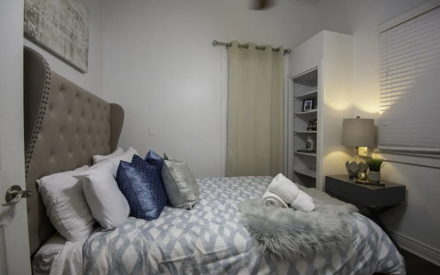 Elegant NOLA Chateau: Prime Spot - By YouRent