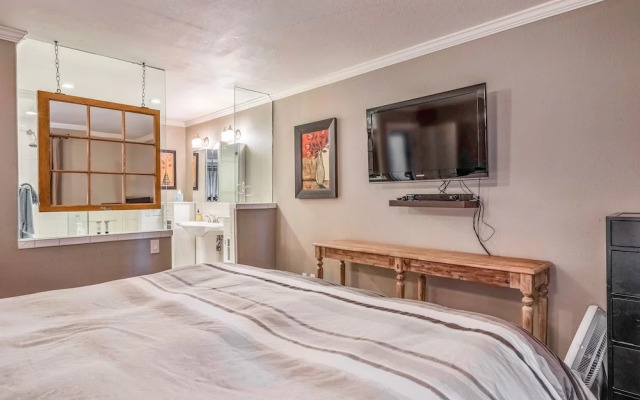 Lakeside Condo in Kings Beach by RedAwning