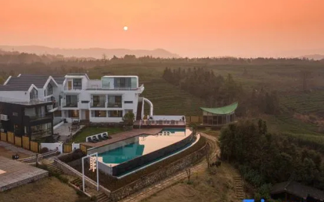 Villa Greetings