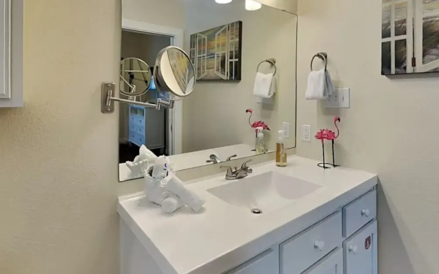 Reel Nauti by Silver Sands Vacation Rentals