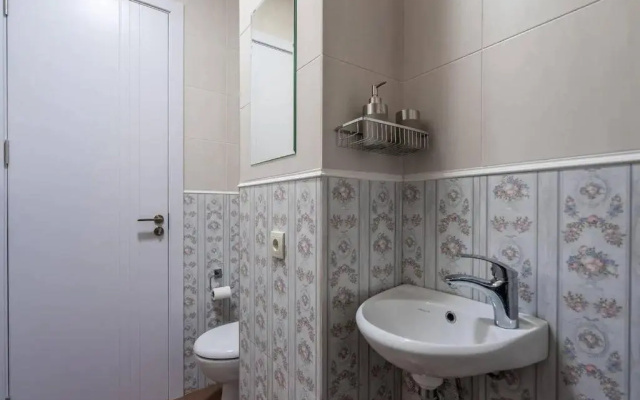 ?Cozy and Stylish 1BR apt. Near Rustaveli Avenue?
