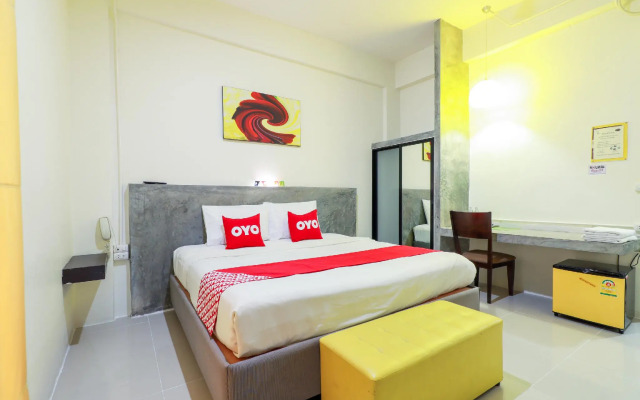 OYO 412 7 Days Hotel