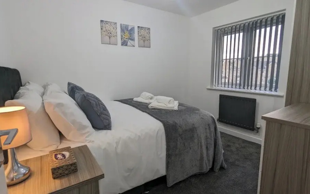Leyland Road Retreat - 4 Bedroom House
