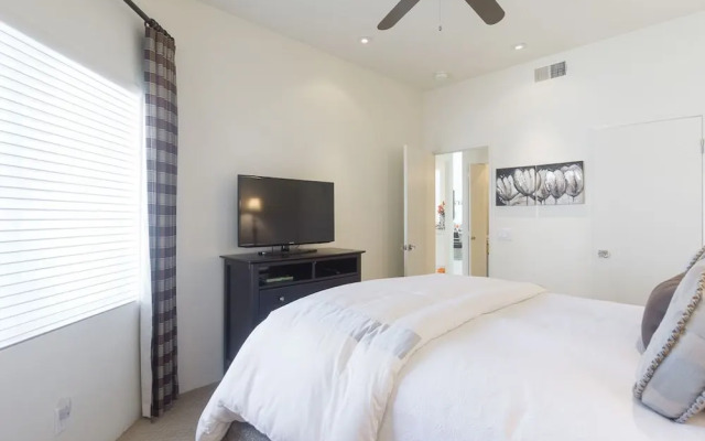 Designer Palm Springs Condo by RedAwning