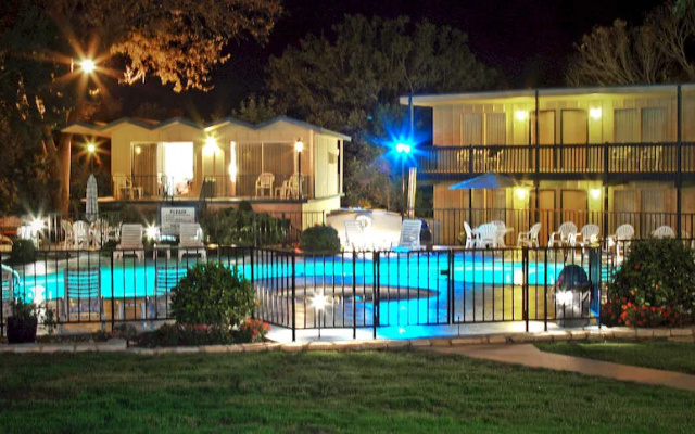 The Golden Door Motel