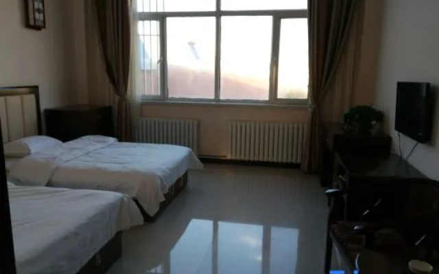 Zhenglan Qijiatai Business Hotel