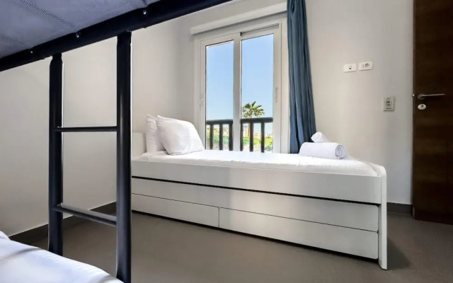 Xuru Stays I The 2bdr Warmhearted Waterside Apt
