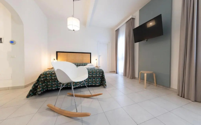 Via Siena 4 - Suites & Rooms