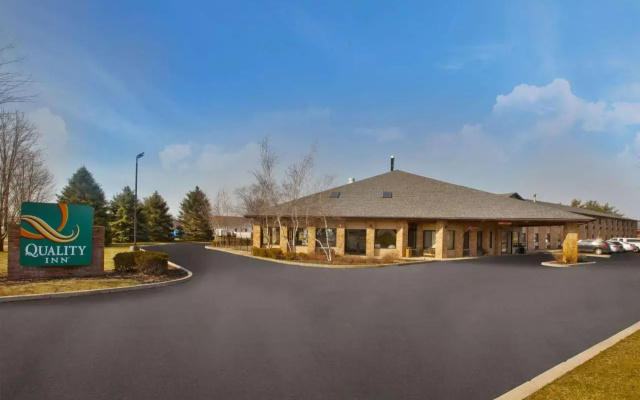 Baymont Inn and Suites Marshall