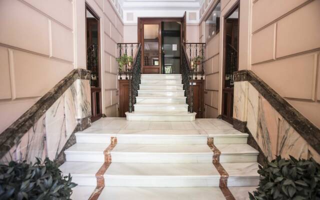 Отель Apartamento Luxury I Испания, Мадрид - отзывы, цены и фото номеров - забронировать отель Apartamento Luxury I онлайн вид на фасад