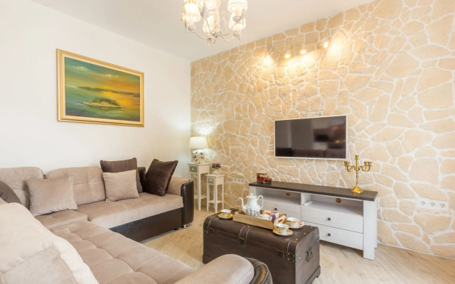 Villa Capitis in the Centre - Private Pool Villa & Balcony Apartment with Amazing view (No Pool)